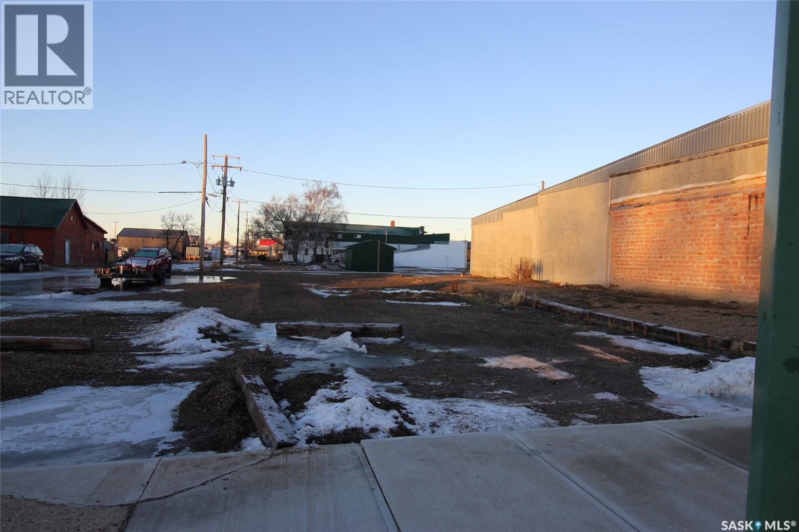 265 Centre Street, Shaunavon, Saskatchewan  S0N 2M0 - Photo 1 - SK026738