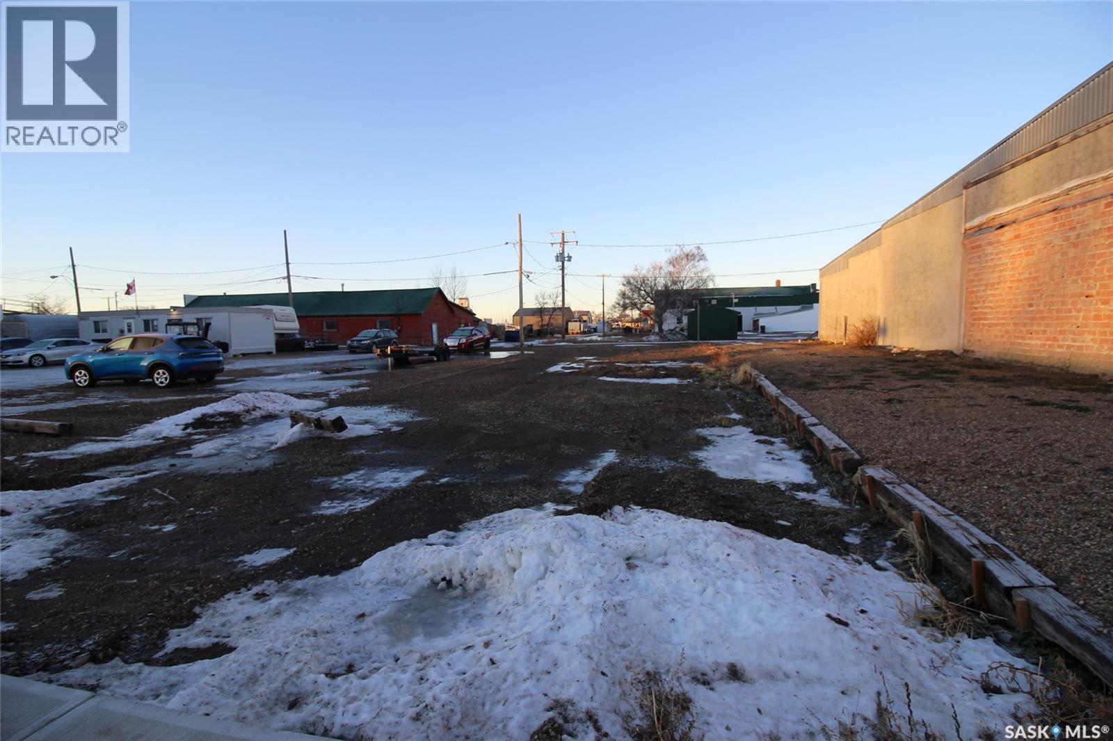 265 Centre Street, Shaunavon, Saskatchewan  S0N 2M0 - Photo 4 - SK026738