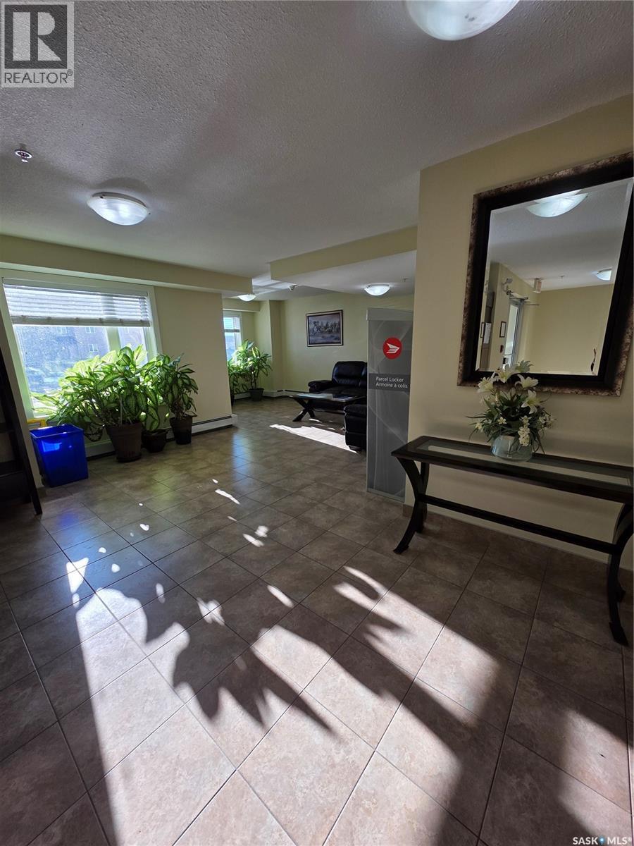 404 304 Petterson Drive, Estevan, Saskatchewan  S4A 1N7 - Photo 3 - SK026732