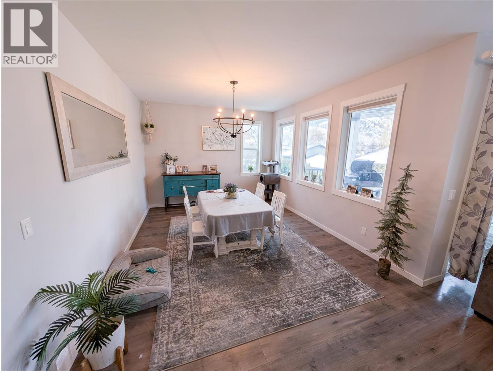 2710 Beachmount Crescent, Kamloops, British Columbia  V2B 0E6 - Photo 4 - 10372082