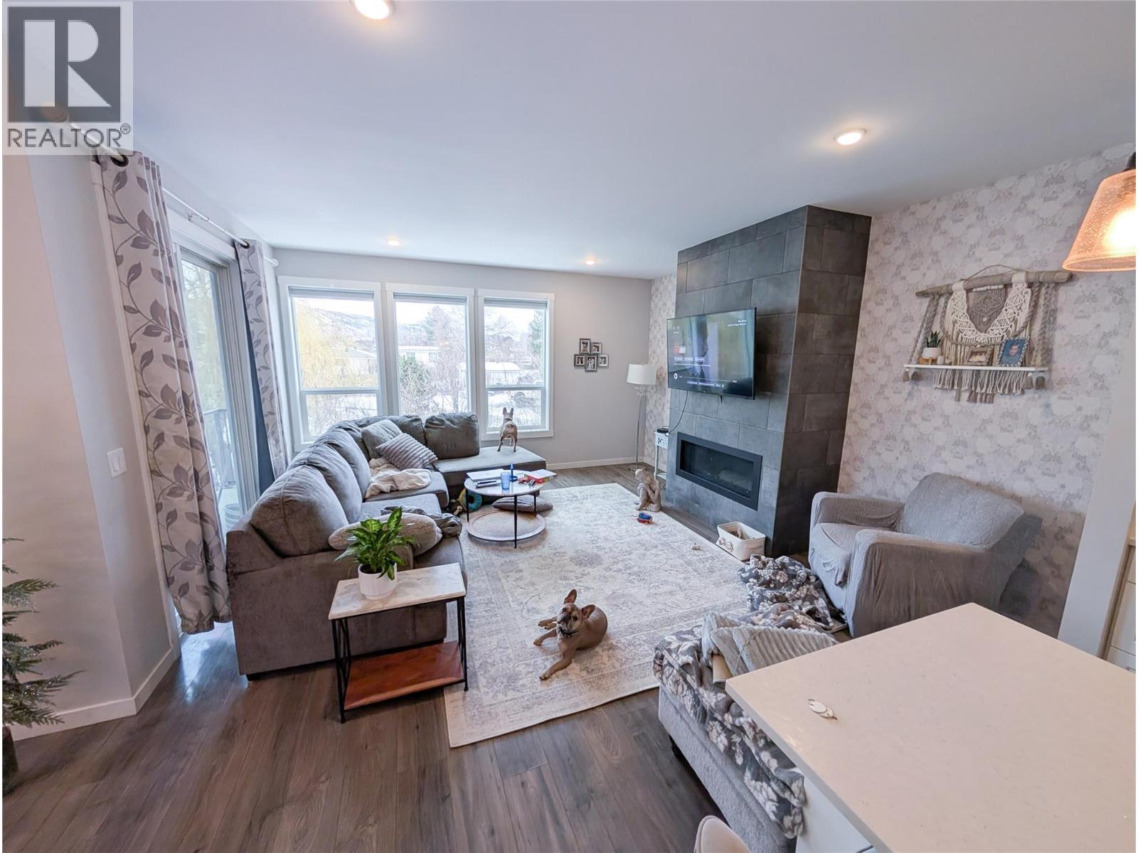 2710 Beachmount Crescent, Kamloops, British Columbia  V2B 0E6 - Photo 3 - 10372082