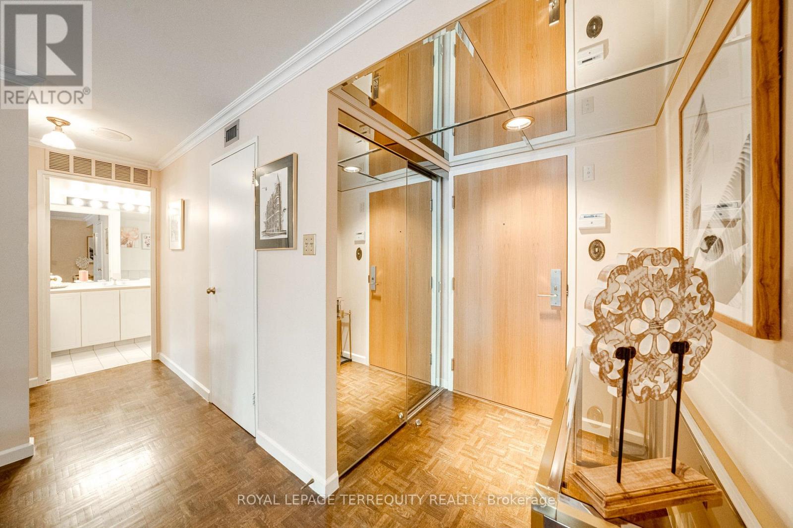 310 - 80 Front Street E, Toronto, Ontario  M5E 1T4 - Photo 14 - C12674290