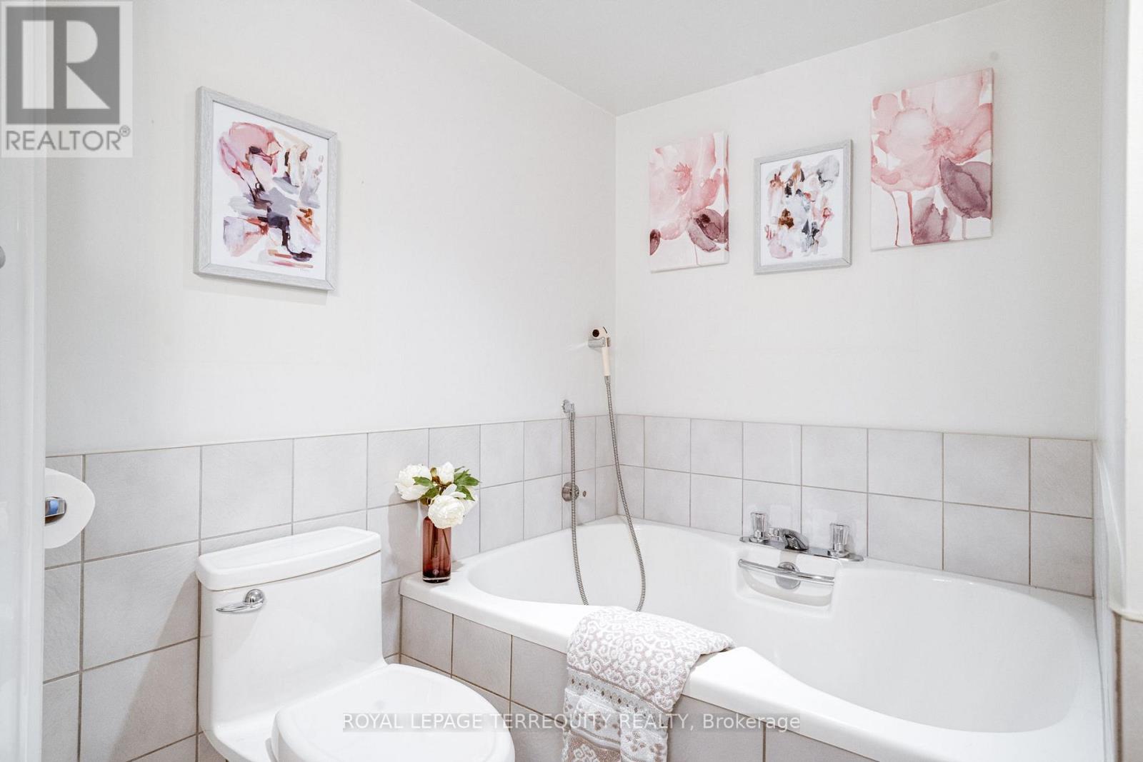 310 - 80 Front Street E, Toronto, Ontario  M5E 1T4 - Photo 16 - C12674290