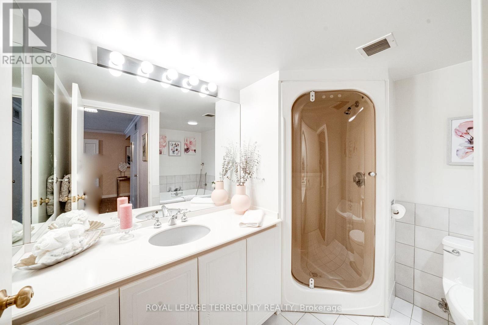 310 - 80 Front Street E, Toronto, Ontario  M5E 1T4 - Photo 15 - C12674290