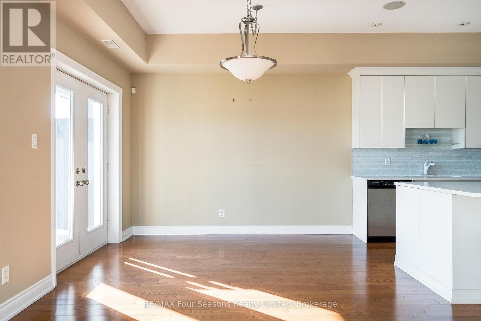 305 - 27 Beaver Street S, Blue Mountains, Ontario  N0H 1J0 - Photo 11 - X12693072