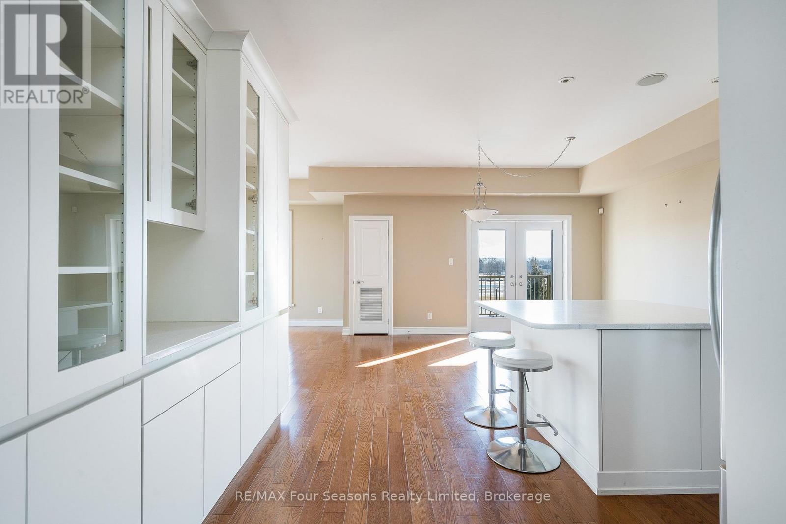 305 - 27 Beaver Street S, Blue Mountains, Ontario  N0H 1J0 - Photo 16 - X12693072