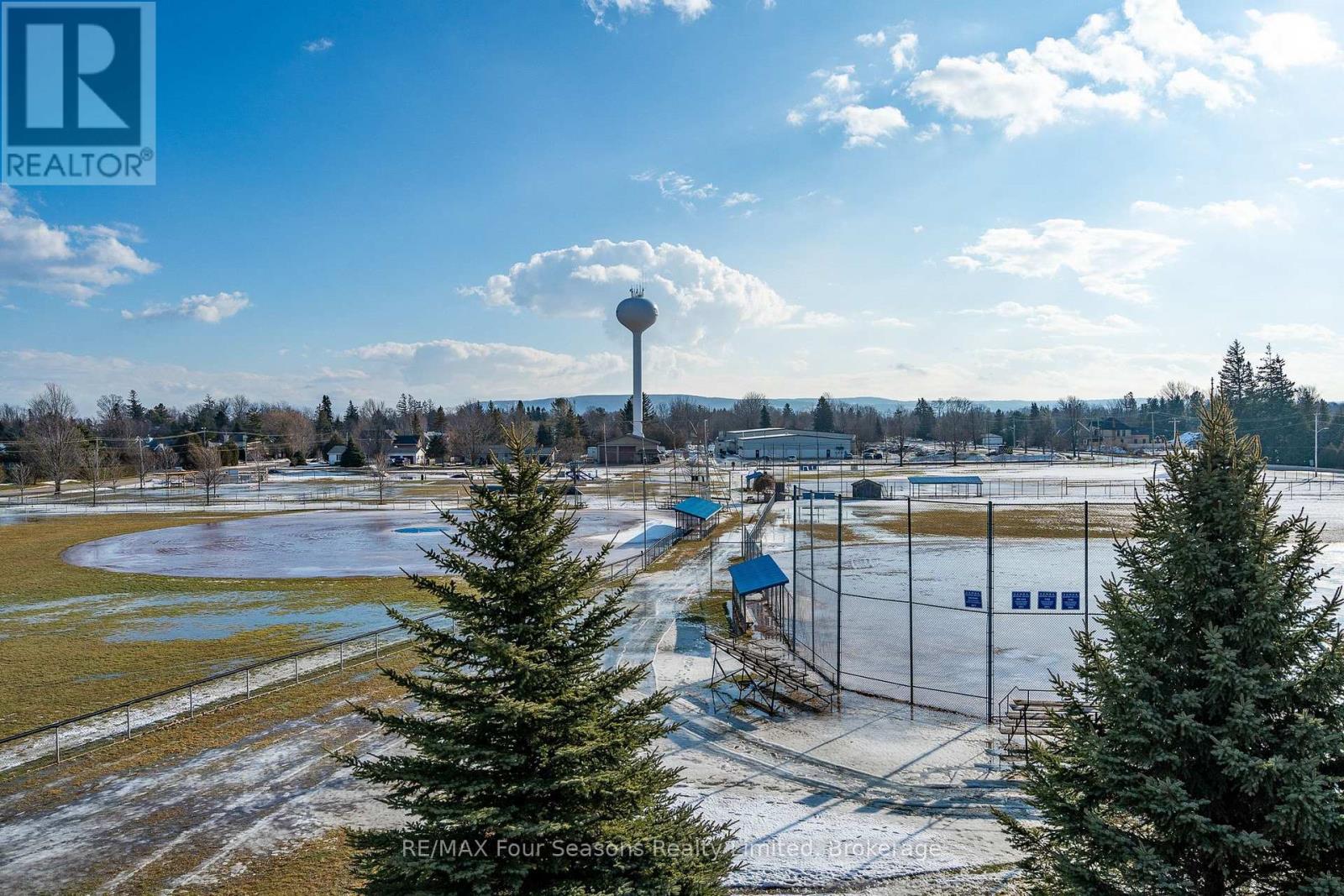 305 - 27 Beaver Street S, Blue Mountains, Ontario  N0H 1J0 - Photo 30 - X12693072