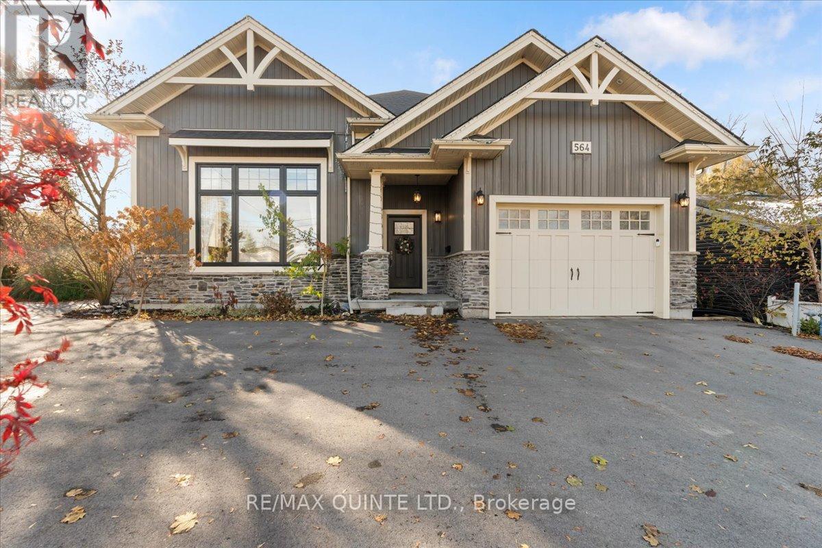 564 SIDNEY STREET, Belleville, Ontario