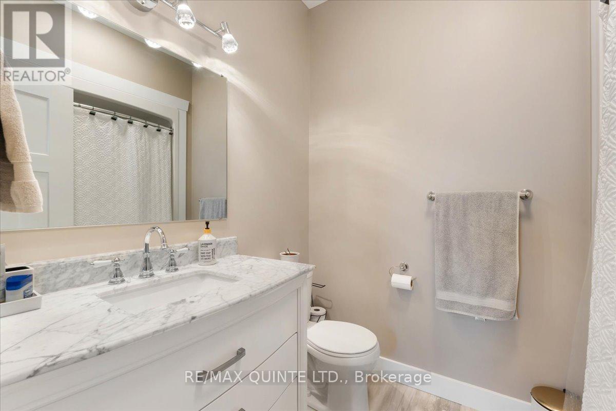 564 Sidney Street, Belleville, Ontario  K8P 4A2 - Photo 27 - X12693070