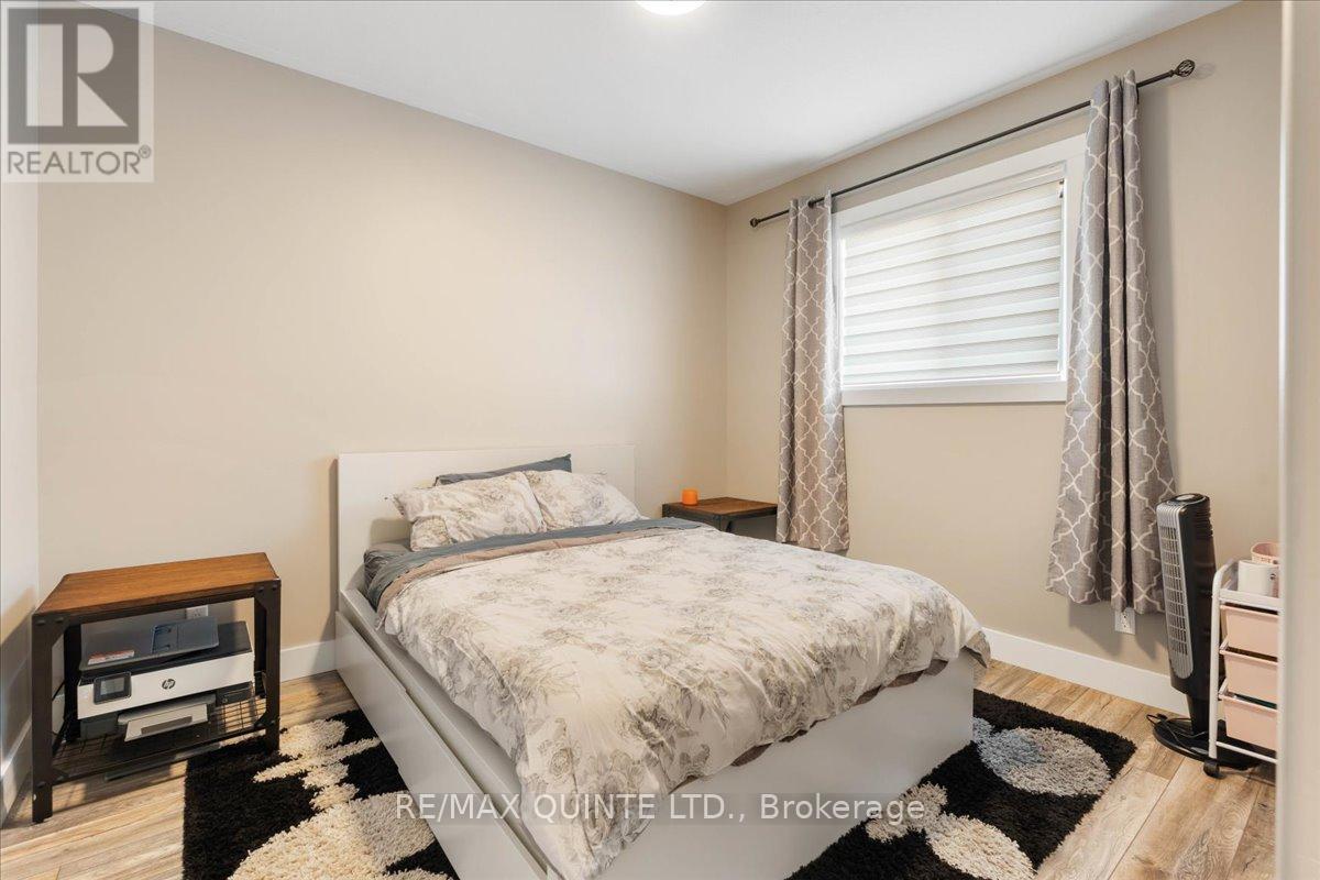 564 Sidney Street, Belleville, Ontario  K8P 4A2 - Photo 28 - X12693070