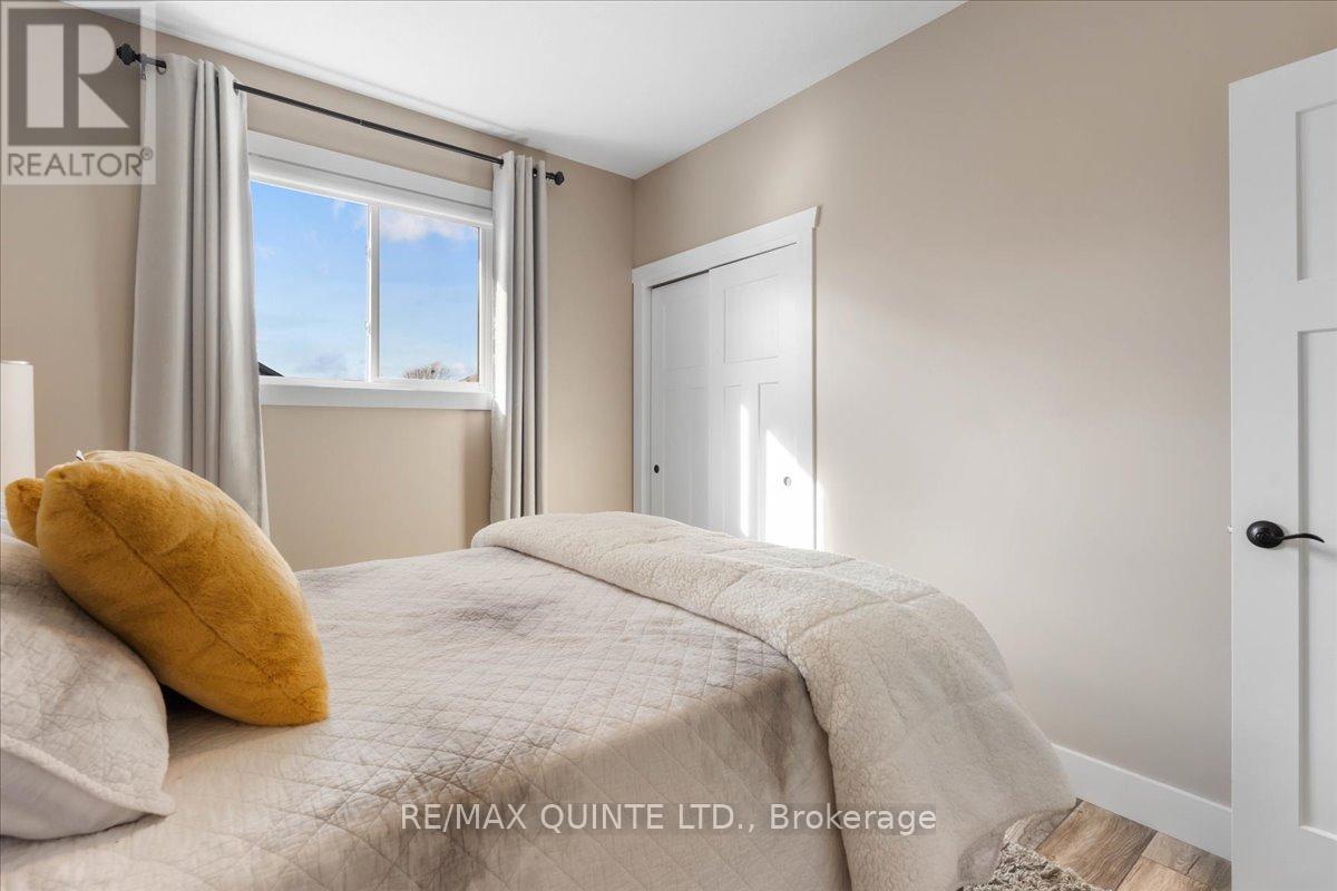 564 Sidney Street, Belleville, Ontario  K8P 4A2 - Photo 30 - X12693070