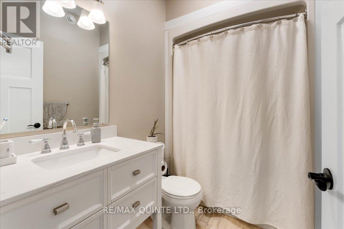 564 Sidney Street, Belleville, Ontario  K8P 4A2 - Photo 32 - X12693070