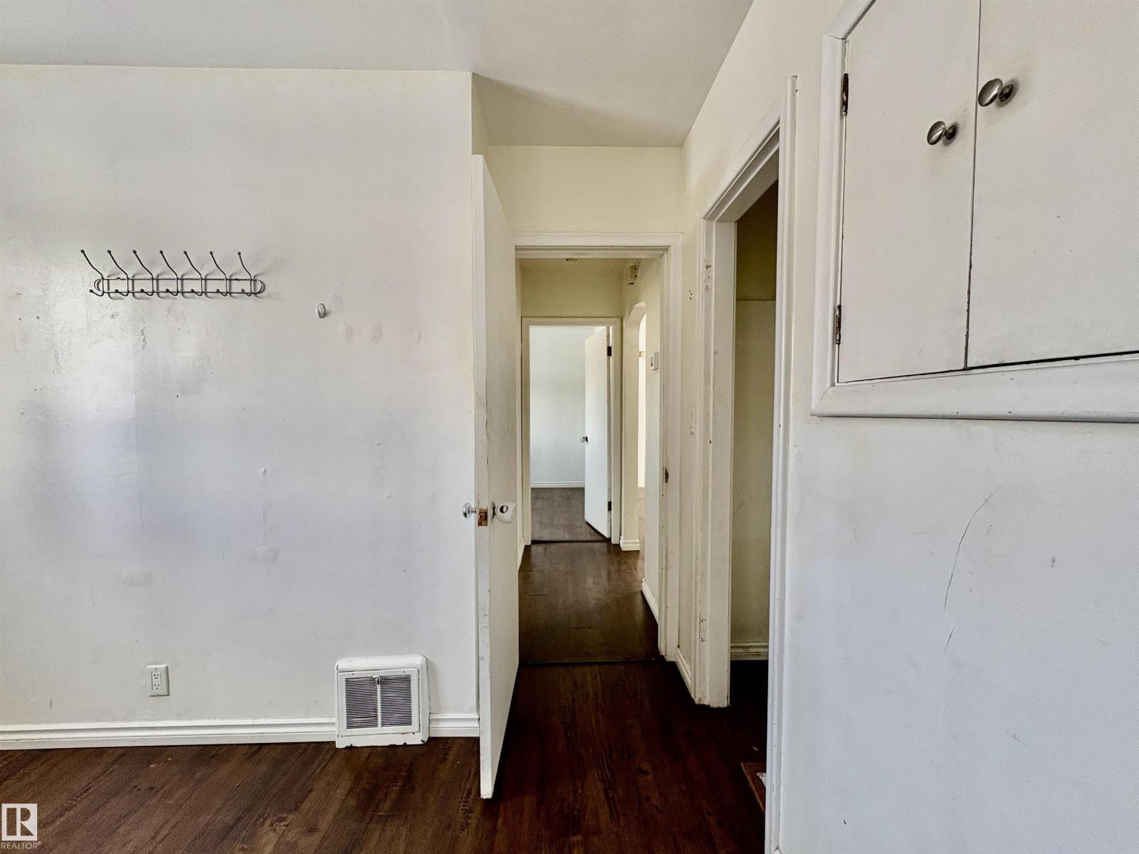 5230 50 St, Camrose, Alberta  T4V 1R5 - Photo 10 - E4469867