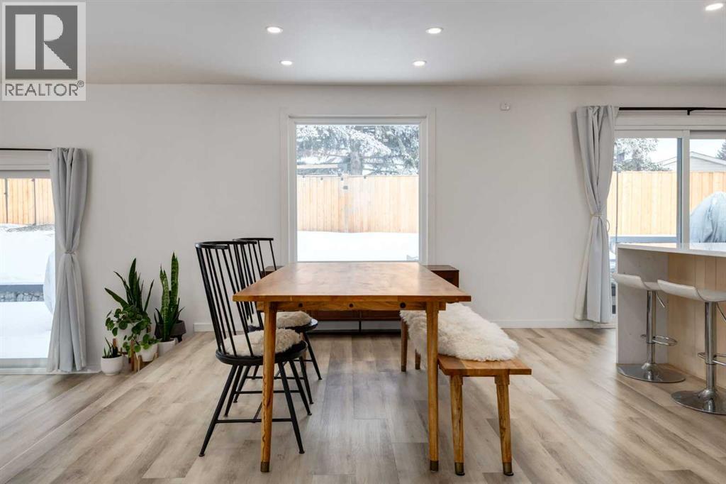 820 Cantrell Place Sw, Calgary, Alberta  T2W 2C3 - Photo 12 - A2278405