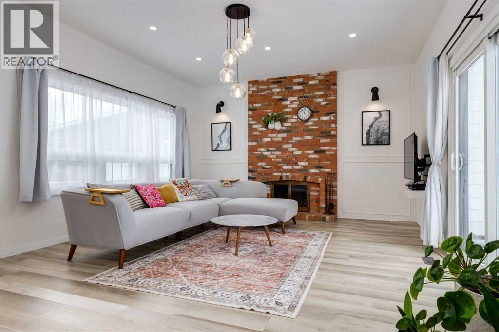 820 Cantrell Place Sw, Calgary, Alberta  T2W 2C3 - Photo 6 - A2278405