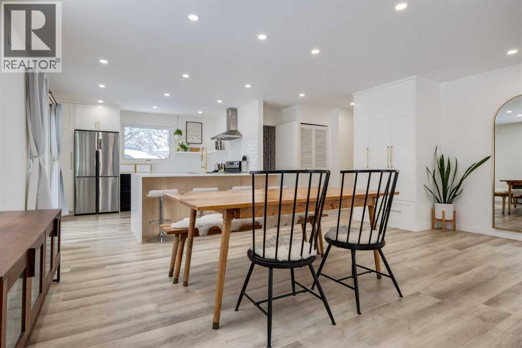 820 Cantrell Place Sw, Calgary, Alberta  T2W 2C3 - Photo 11 - A2278405