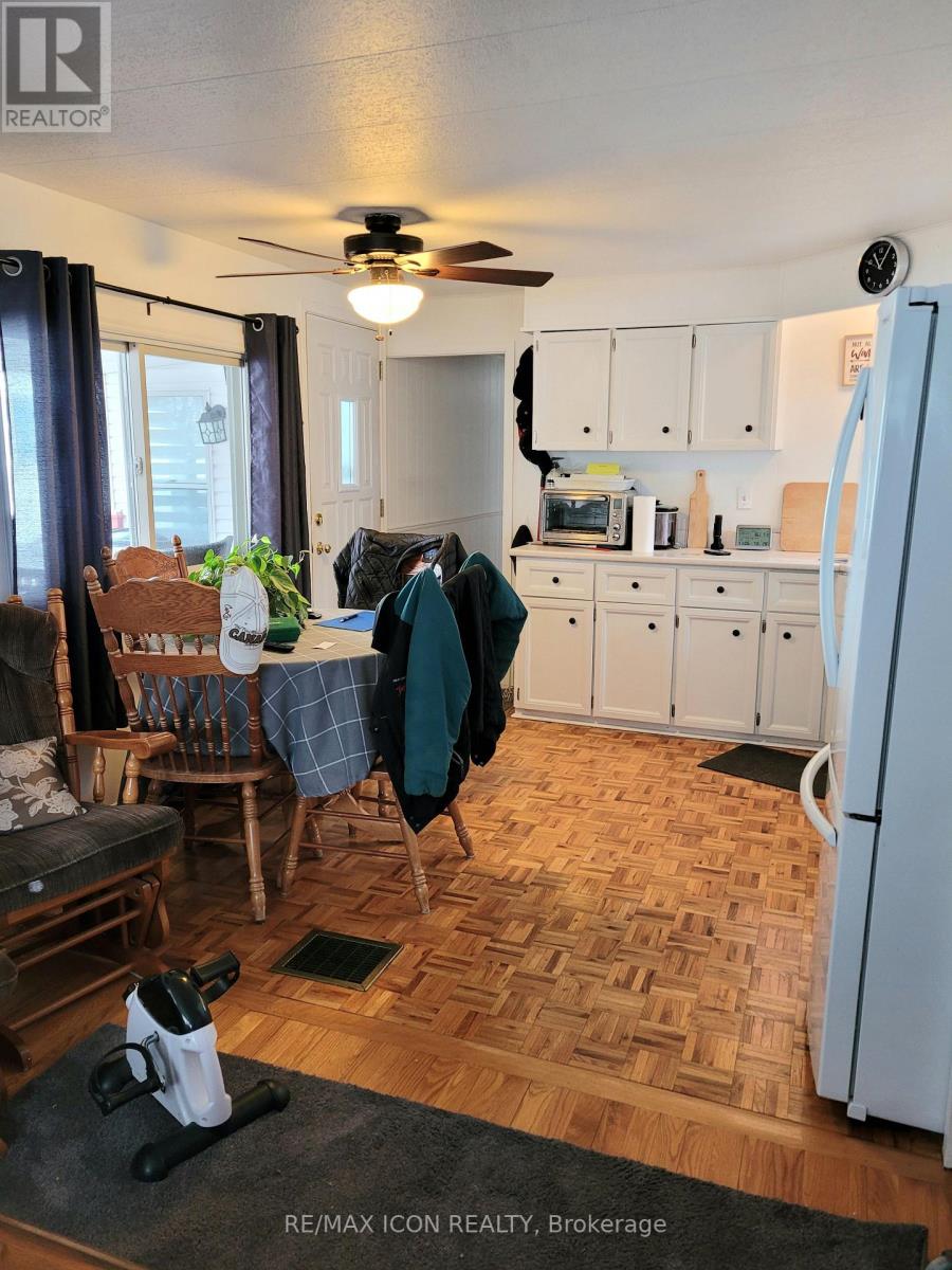 13 - 1940 London Line, Sarnia, Ontario  N7V 1B5 - Photo 3 - X12692952