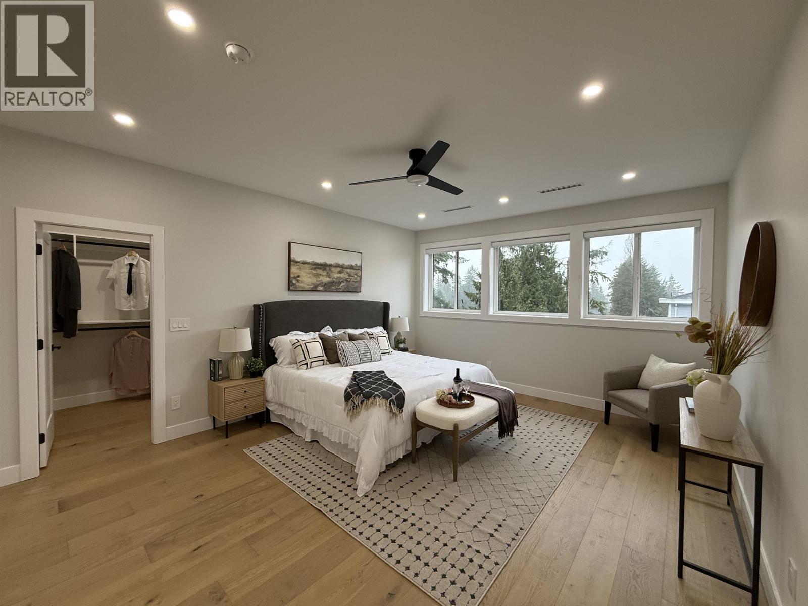 1846 Lemax Avenue, Coquitlam, British Columbia V3J 2C6 - Photo 2 - R3079108