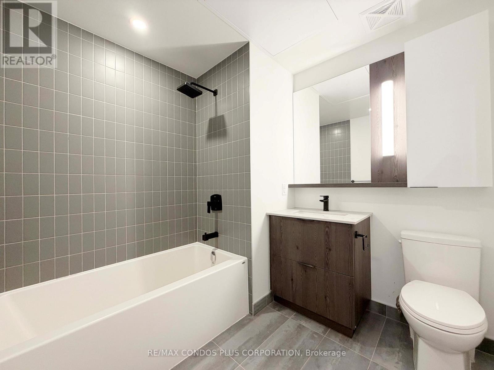 925 - 5 Defries Street, Toronto, Ontario  M5A 0W7 - Photo 10 - C12693064