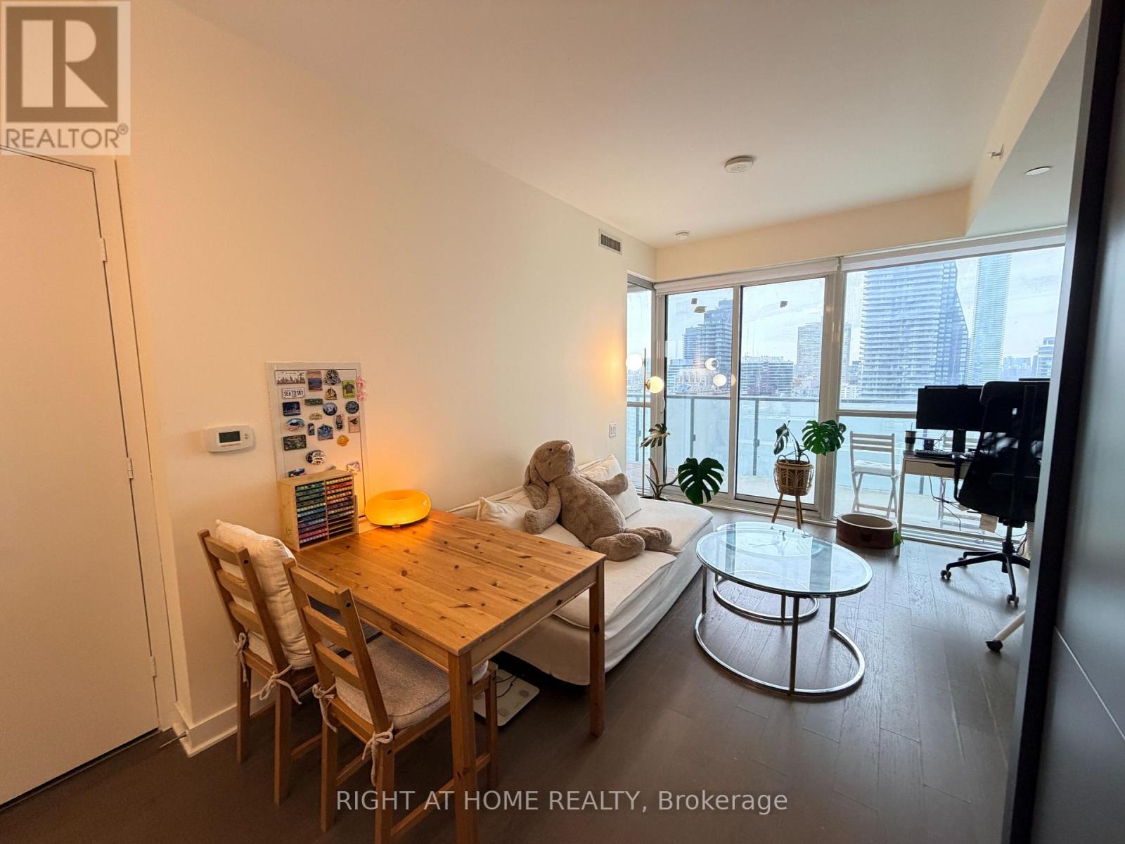 3206 - 15 Grenville Street, Toronto, Ontario  M4Y 0B9 - Photo 10 - C12693088