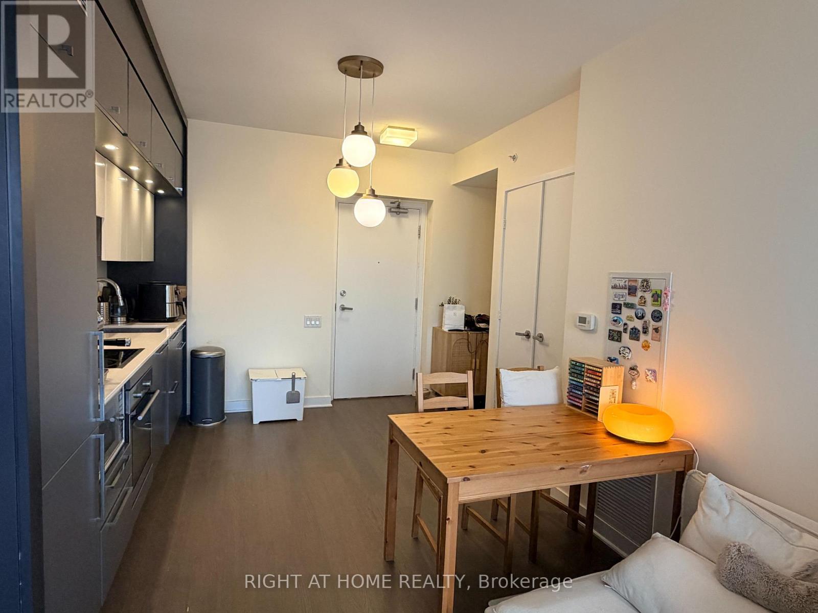 3206 - 15 Grenville Street, Toronto, Ontario  M4Y 0B9 - Photo 13 - C12693088