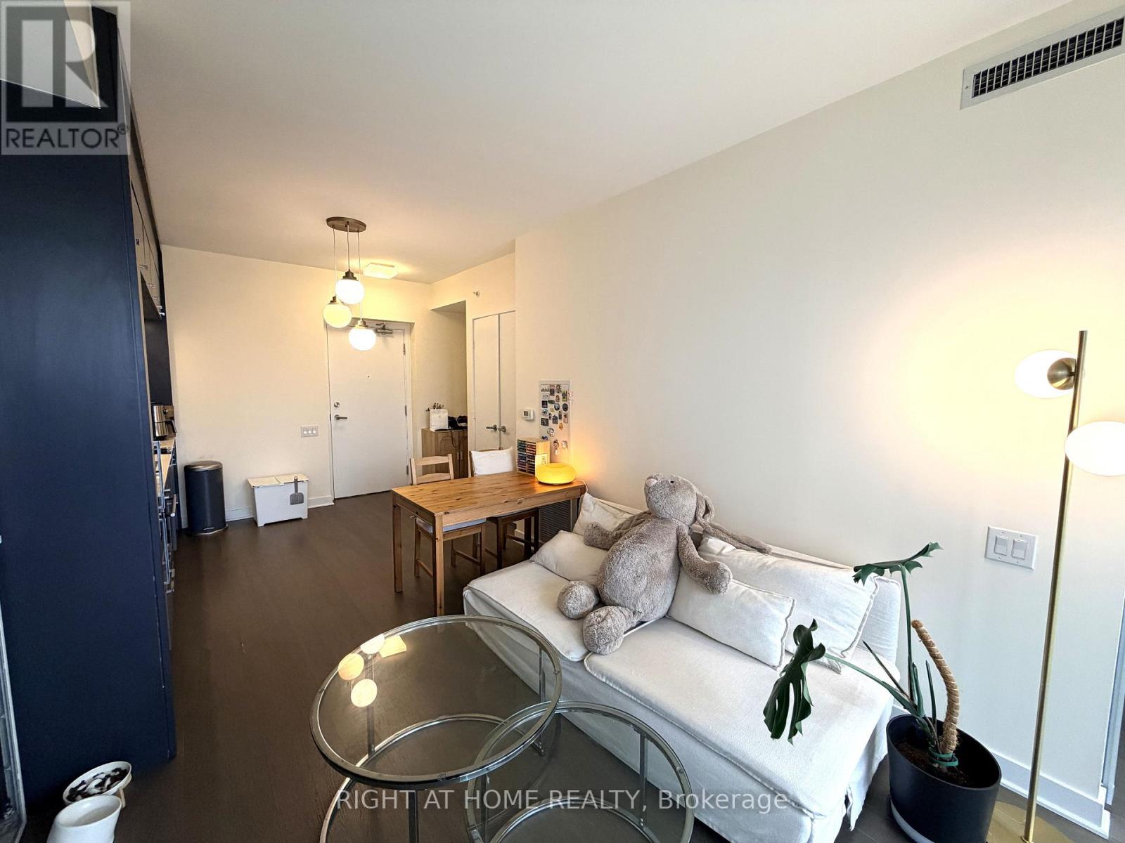 3206 - 15 Grenville Street, Toronto, Ontario  M4Y 0B9 - Photo 9 - C12693088