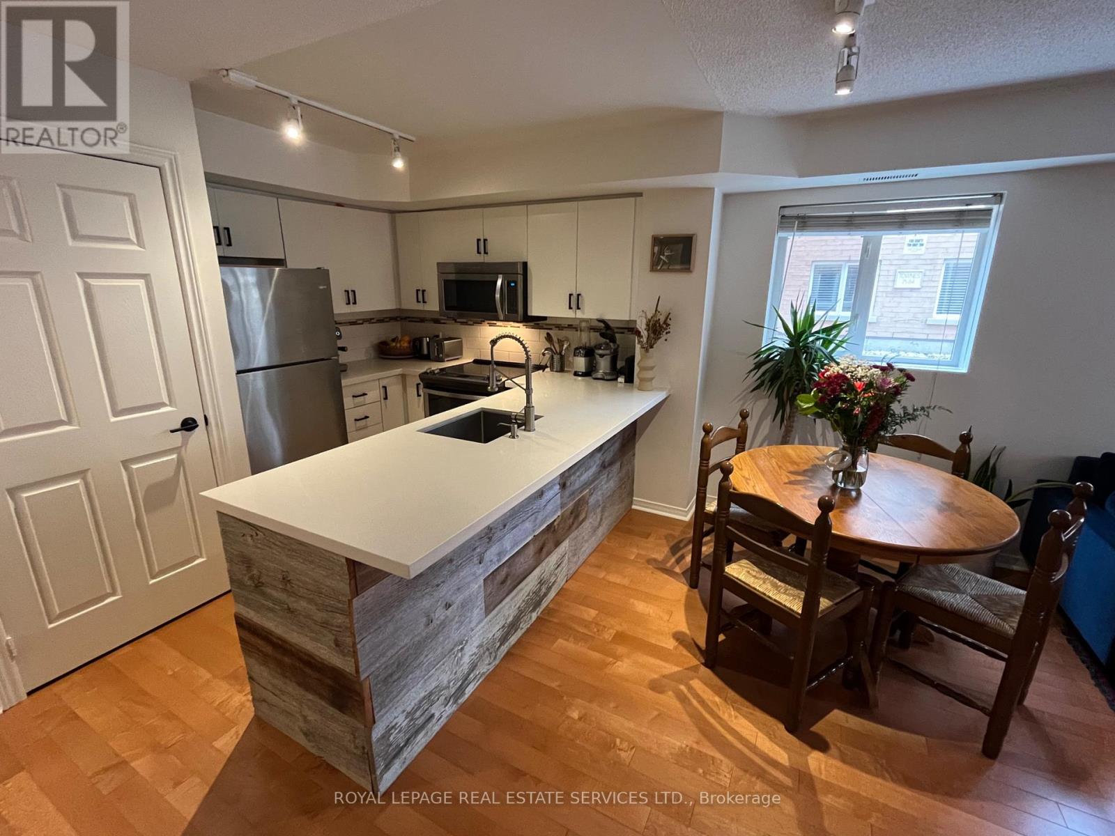 85 - 208 Niagara Street, Toronto, Ontario  M6J 3W5 - Photo 6 - C12693092