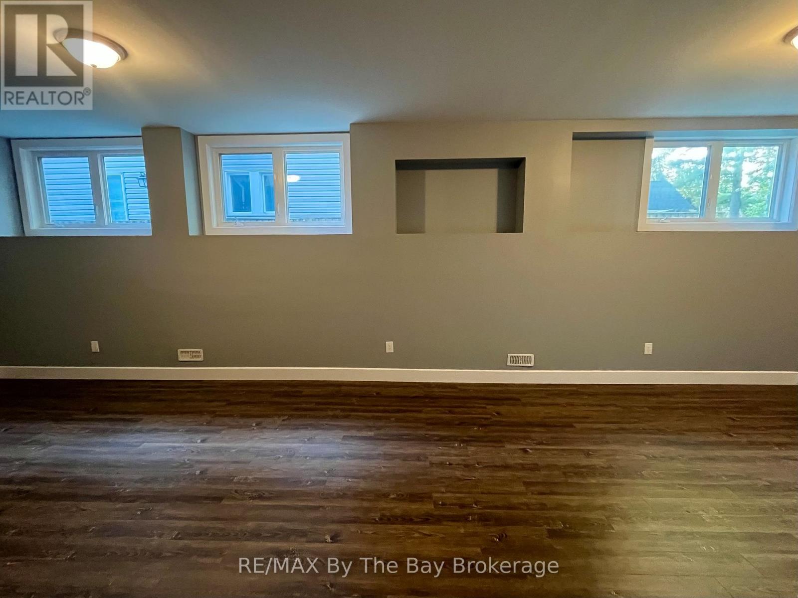 Bsmt - 3148 Mosley Street, Wasaga Beach, Ontario  L9Z 1V6 - Photo 6 - S12450454