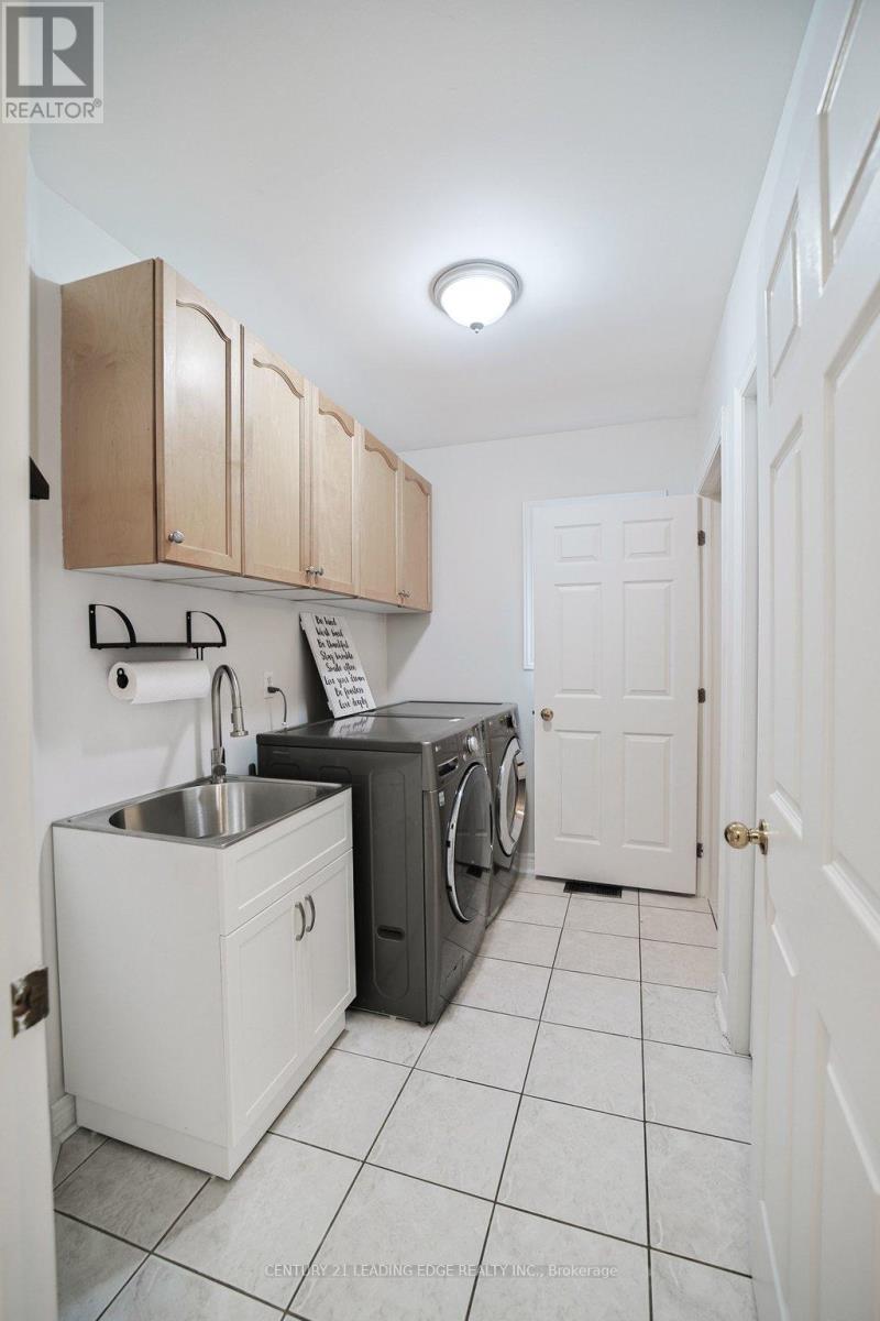 130 Solway Avenue, Vaughan, Ontario  L6A 2X2 - Photo 29 - N12693048