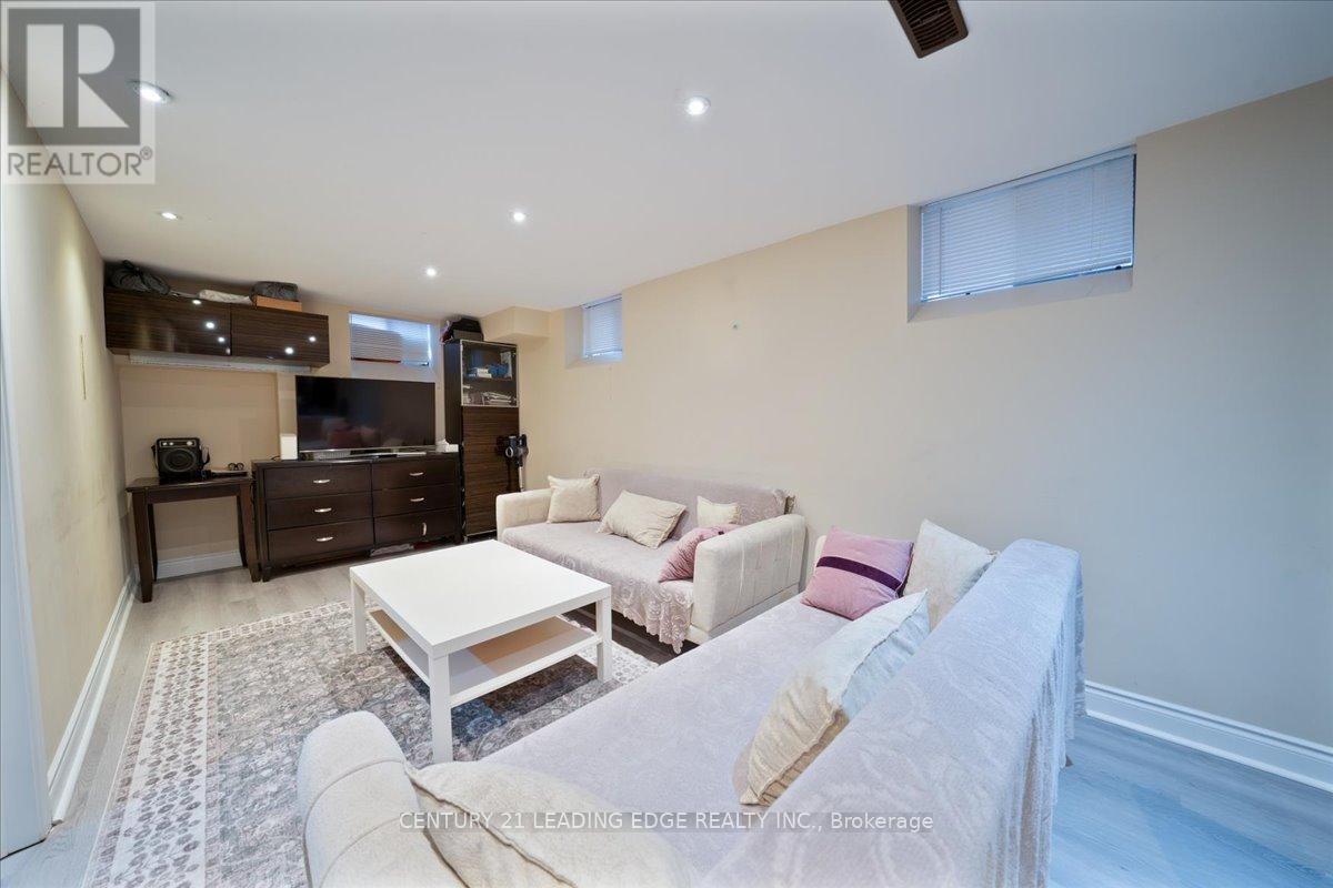 15 Coranto Way, Vaughan, Ontario  L4H 3L8 - Photo 38 - N12693090