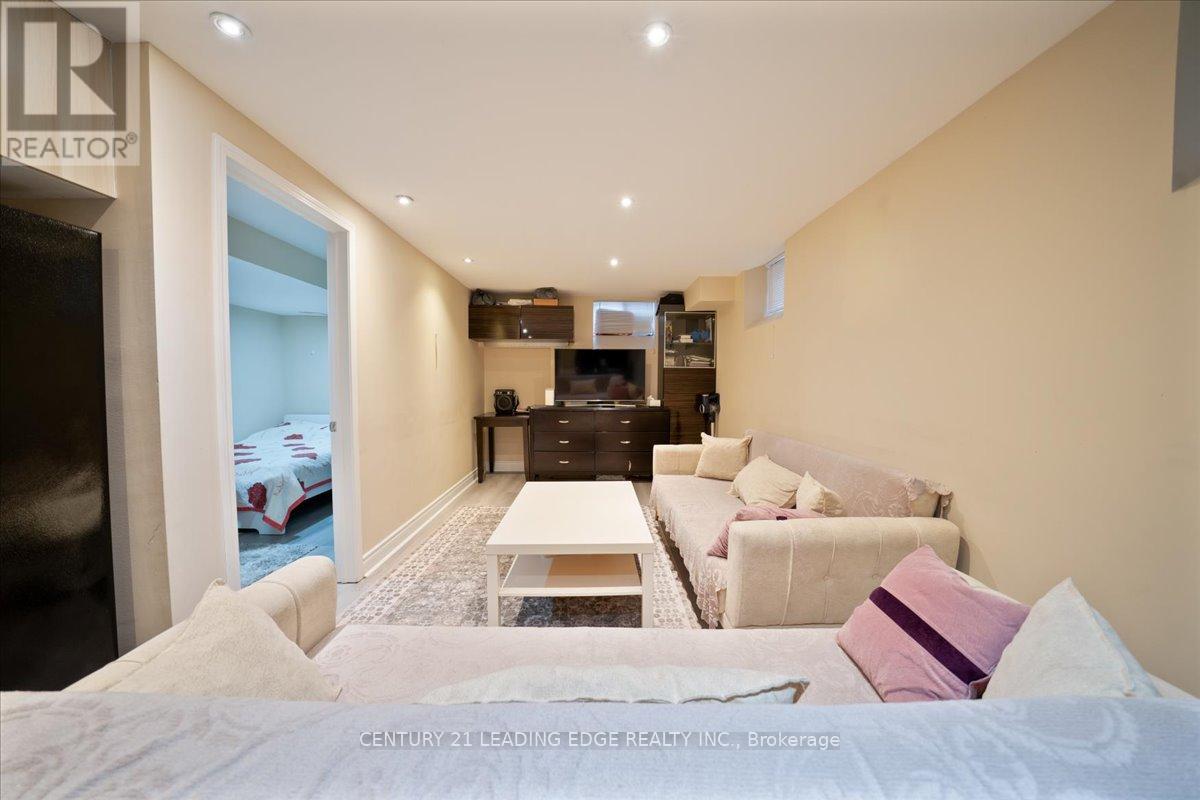 15 Coranto Way, Vaughan, Ontario  L4H 3L8 - Photo 39 - N12693090