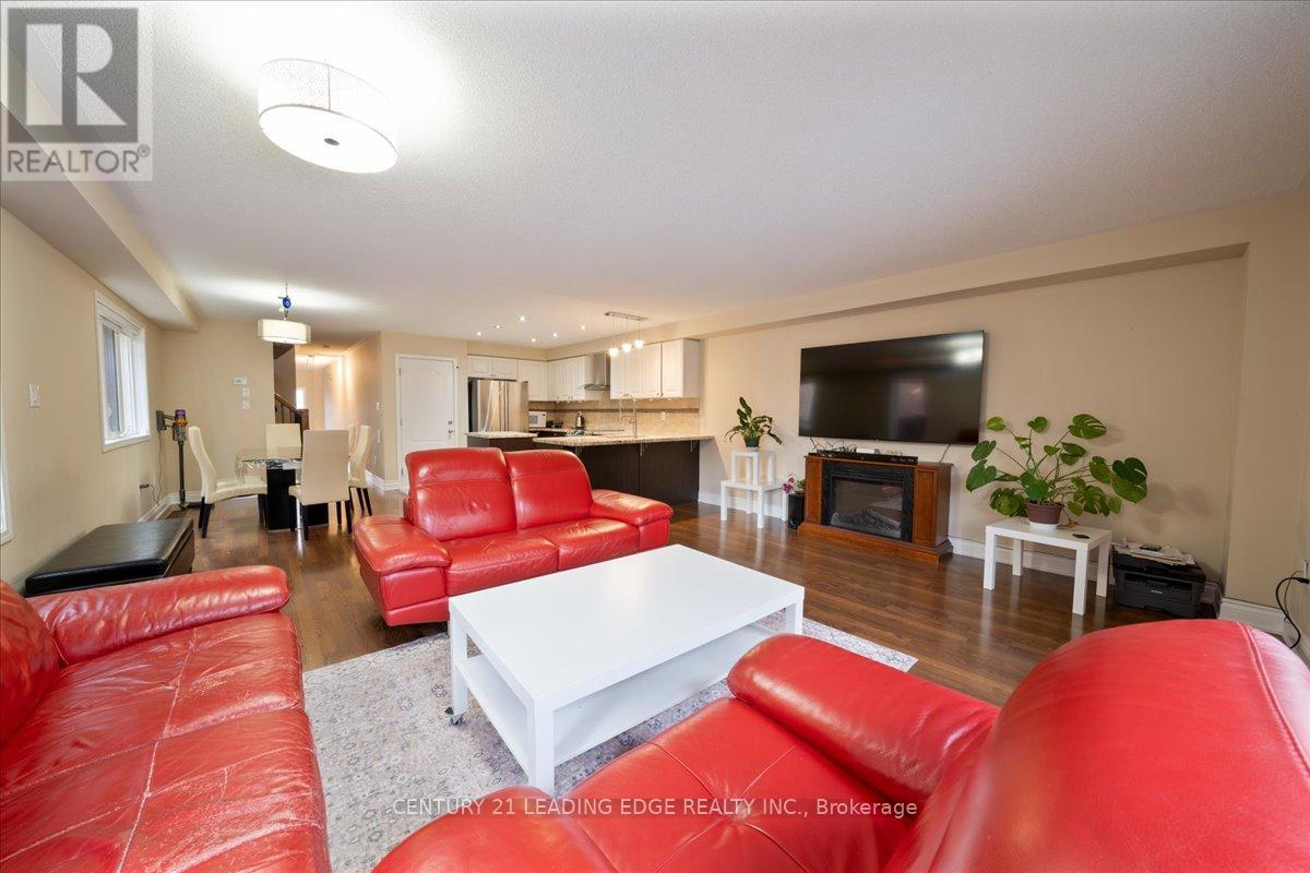 15 Coranto Way, Vaughan, Ontario  L4H 3L8 - Photo 7 - N12693090