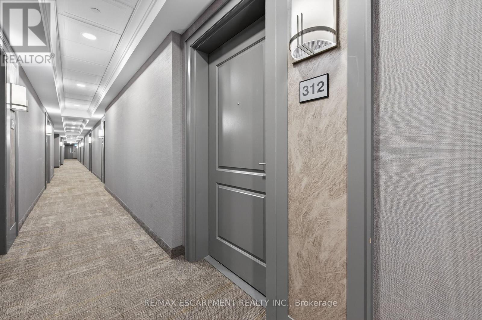 312 - 5055 Greenlane Road, Lincoln, Ontario  L0R 1B3 - Photo 3 - X12691238