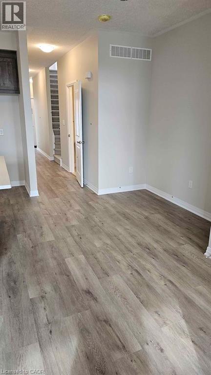 25 Isherwood Avenue Unit# J137, Cambridge, Ontario  N1R 3H5 - Photo 6 - 40798334