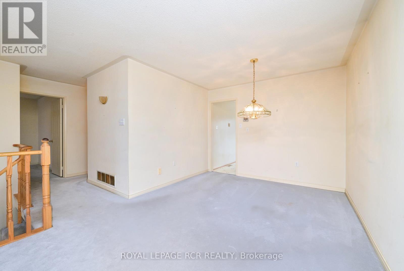 10 Lawton Court, Orangeville, Ontario  L9W 4X4 - Photo 10 - W12693044