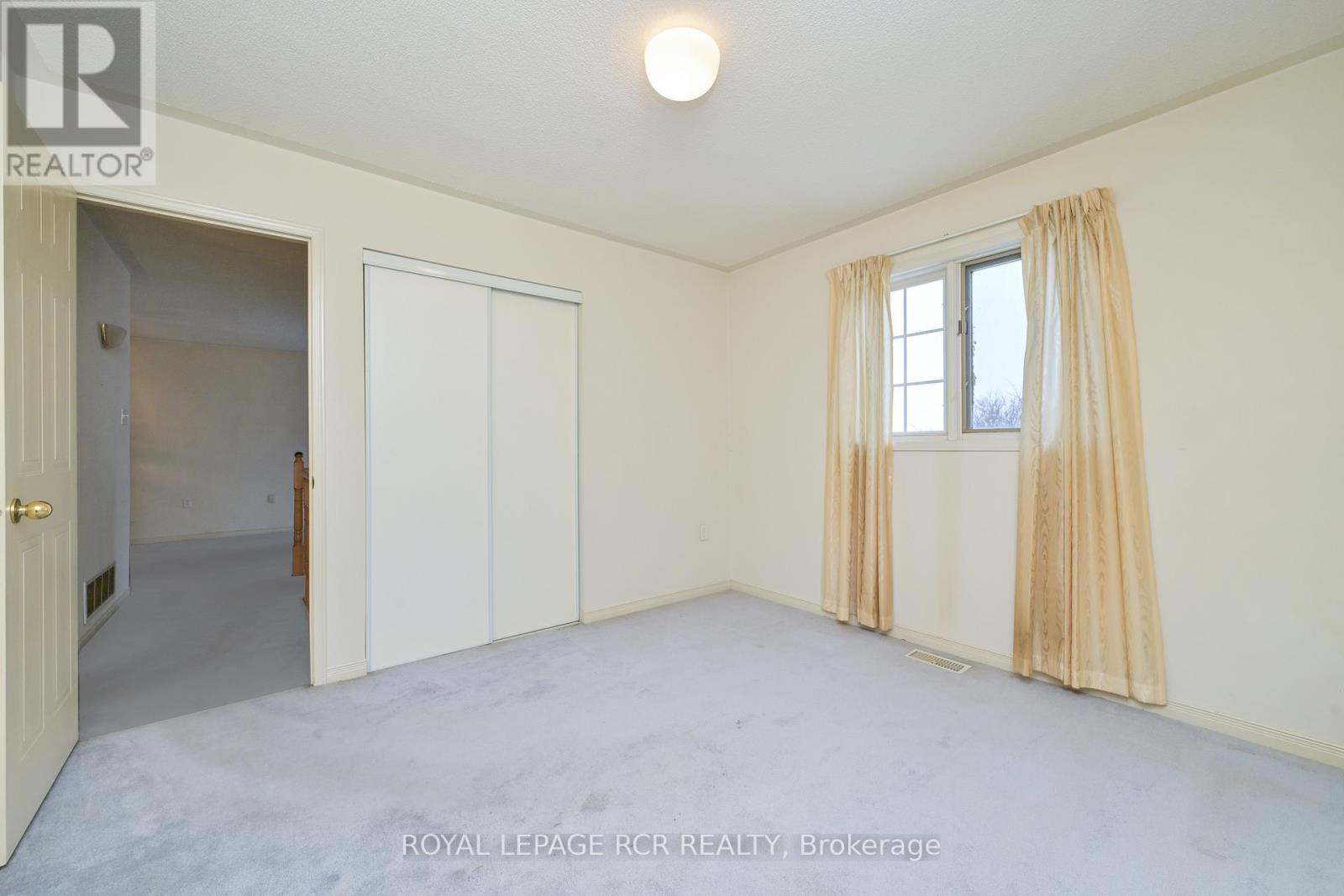 10 Lawton Court, Orangeville, Ontario  L9W 4X4 - Photo 16 - W12693044