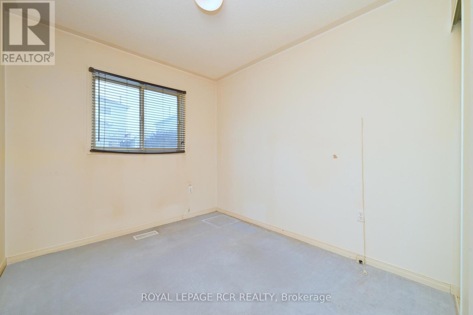 10 Lawton Court, Orangeville, Ontario  L9W 4X4 - Photo 17 - W12693044