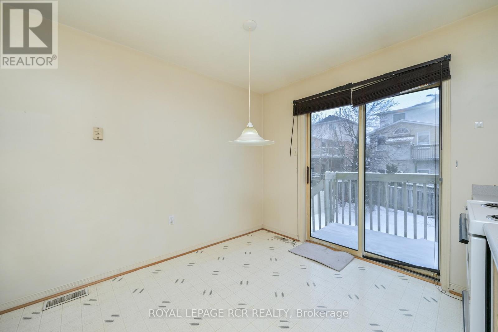 10 Lawton Court, Orangeville, Ontario  L9W 4X4 - Photo 6 - W12693044