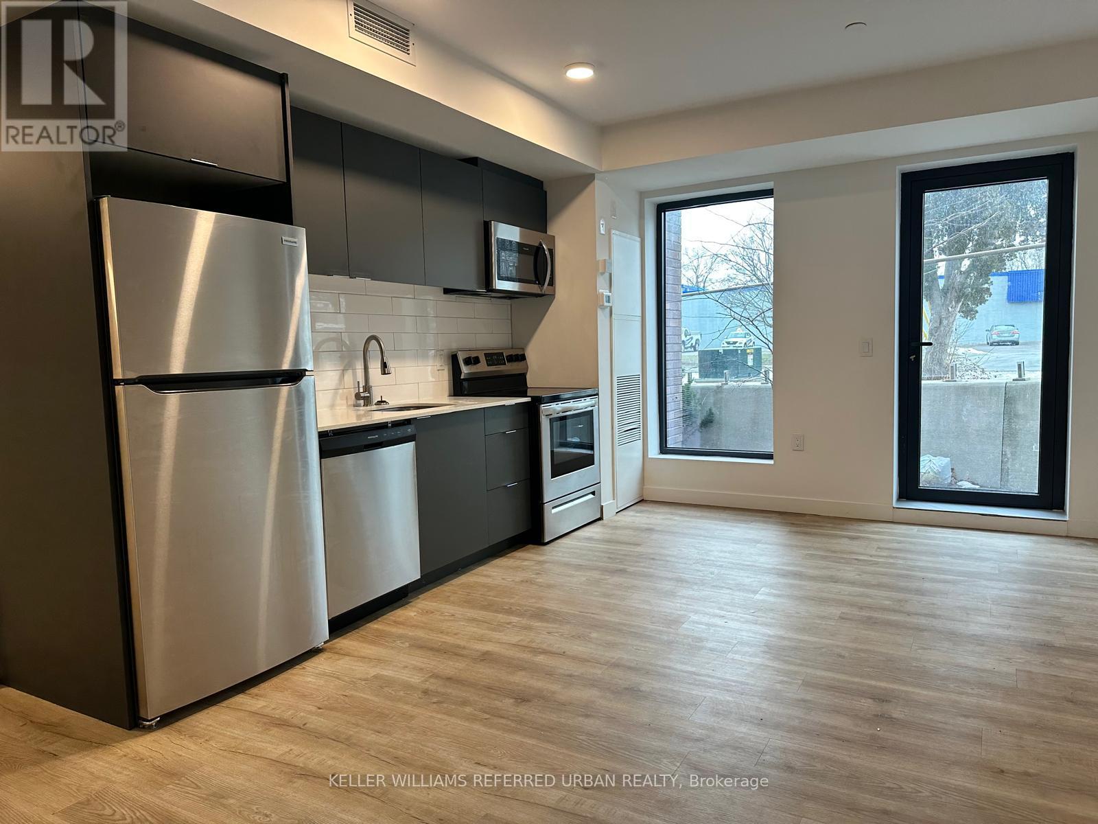 303 - 325 University Avenue W, Cobourg, Ontario  K9A 3S9 - Photo 4 - X12693032