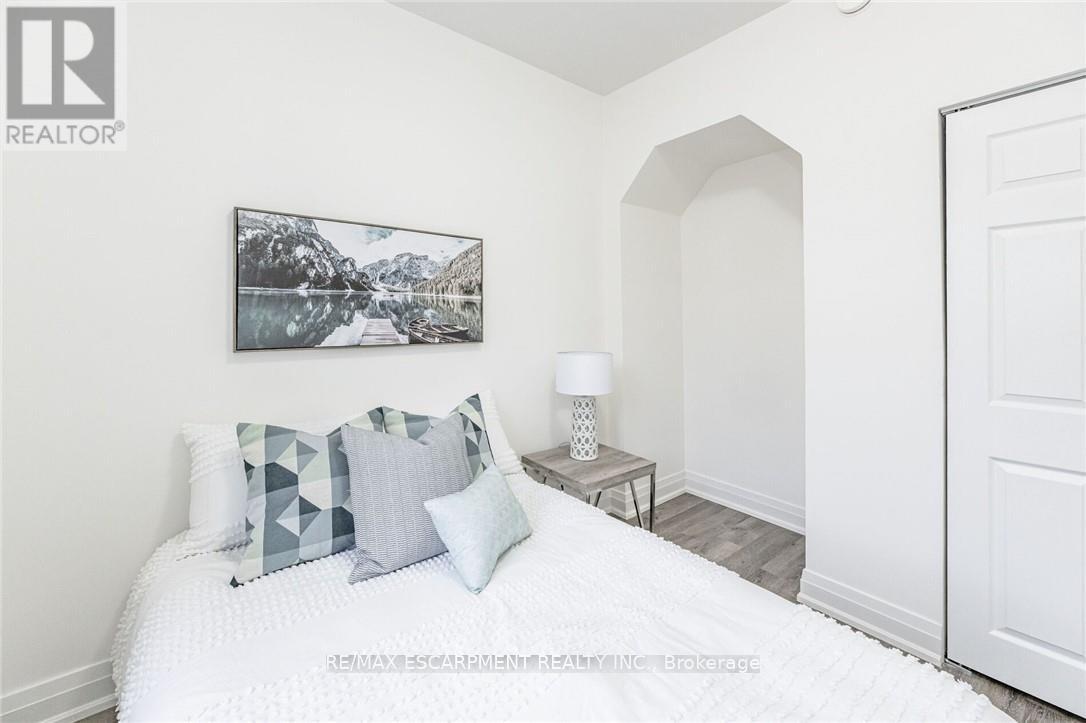 A - 476 Ferguson Avenue N, Hamilton (North End), Ontario  L8L 4Z2 - Photo 12 - X12693036