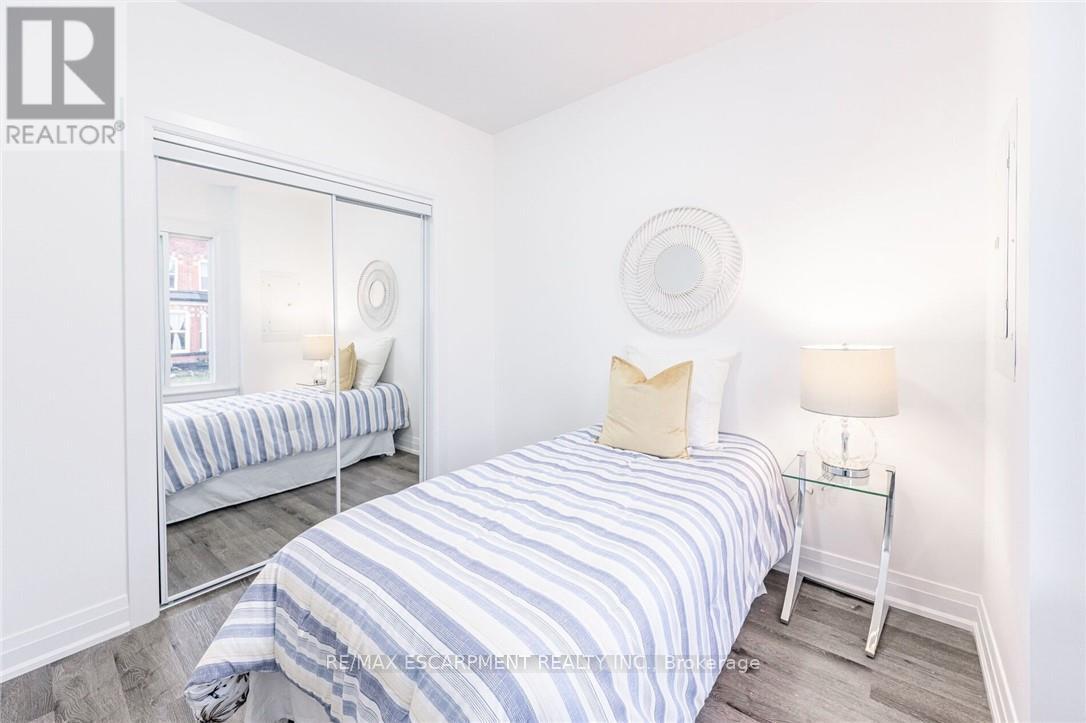 A - 476 Ferguson Avenue N, Hamilton (North End), Ontario  L8L 4Z2 - Photo 14 - X12693036