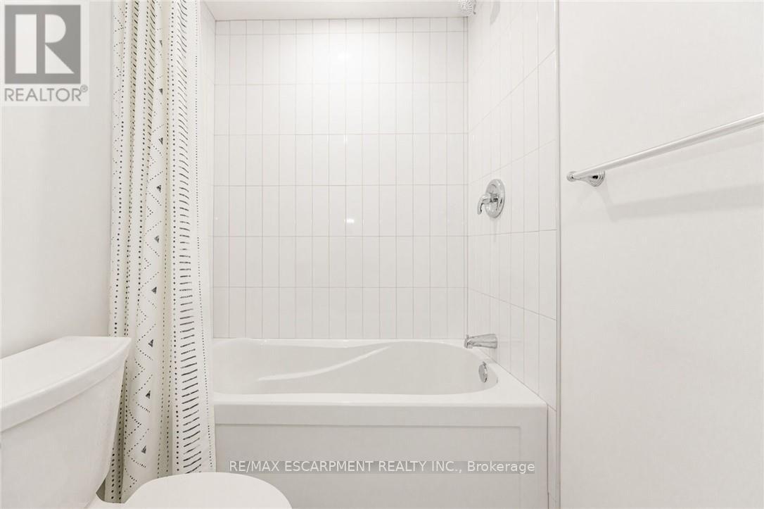 A - 476 Ferguson Avenue N, Hamilton (North End), Ontario  L8L 4Z2 - Photo 16 - X12693036