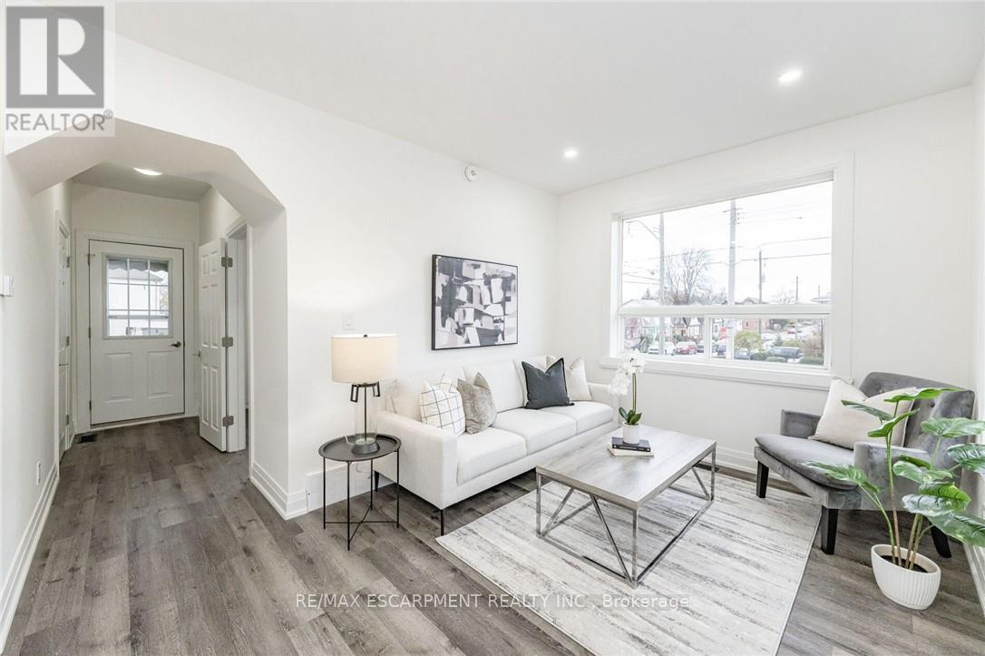 A - 476 Ferguson Avenue N, Hamilton (North End), Ontario  L8L 4Z2 - Photo 6 - X12693036