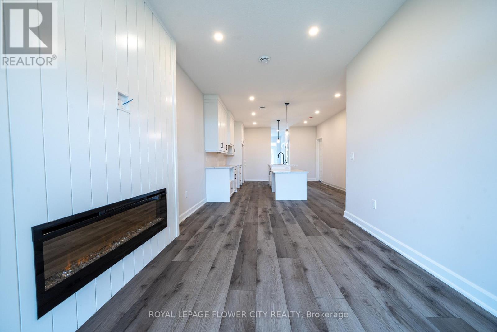 20 - 440 Wellington Street E, Wellington North (Mount Forest), Ontario  N0G 2L2 - Photo 4 - X12693078