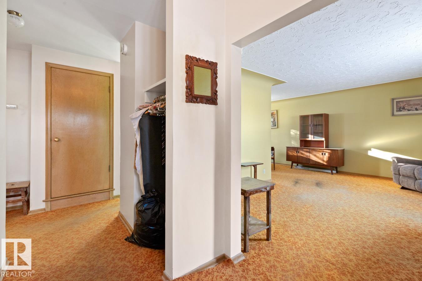 13611 119 Av Nw, Edmonton, Alberta  T5L 2N5 - Photo 2 - E4469918