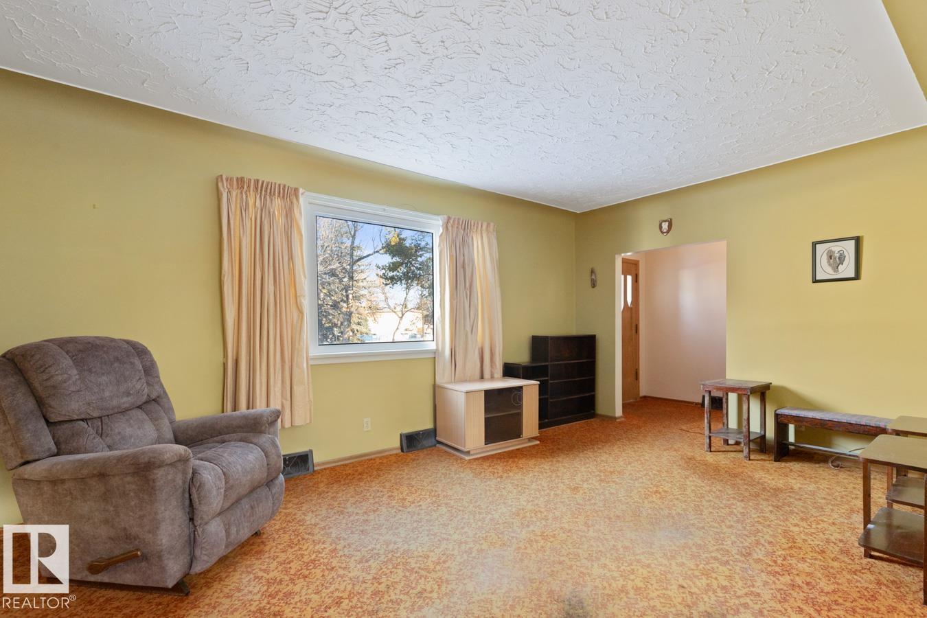 13611 119 Av Nw, Edmonton, Alberta  T5L 2N5 - Photo 3 - E4469918