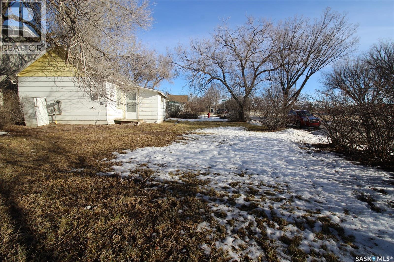 605 3rd Street W, Shaunavon, Saskatchewan  S0N 2M0 - Photo 7 - SK026741