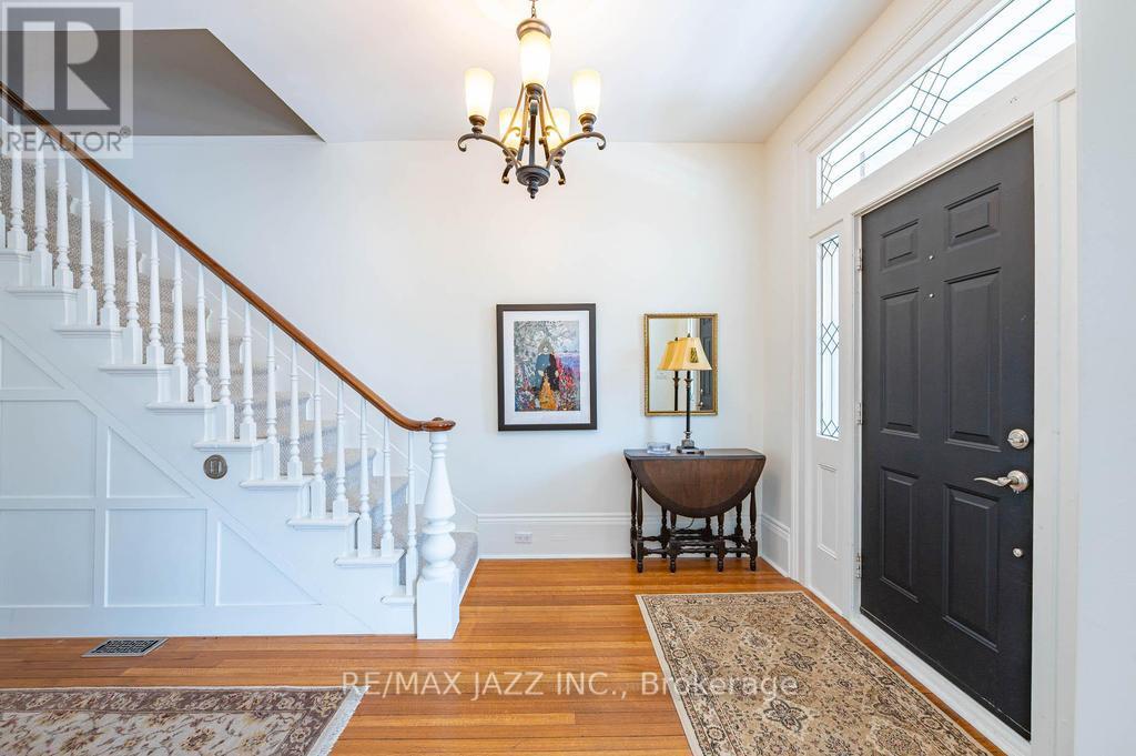 118 Richard Street, Greater Napanee, Ontario  K7R 2T4 - Photo 3 - X12329559