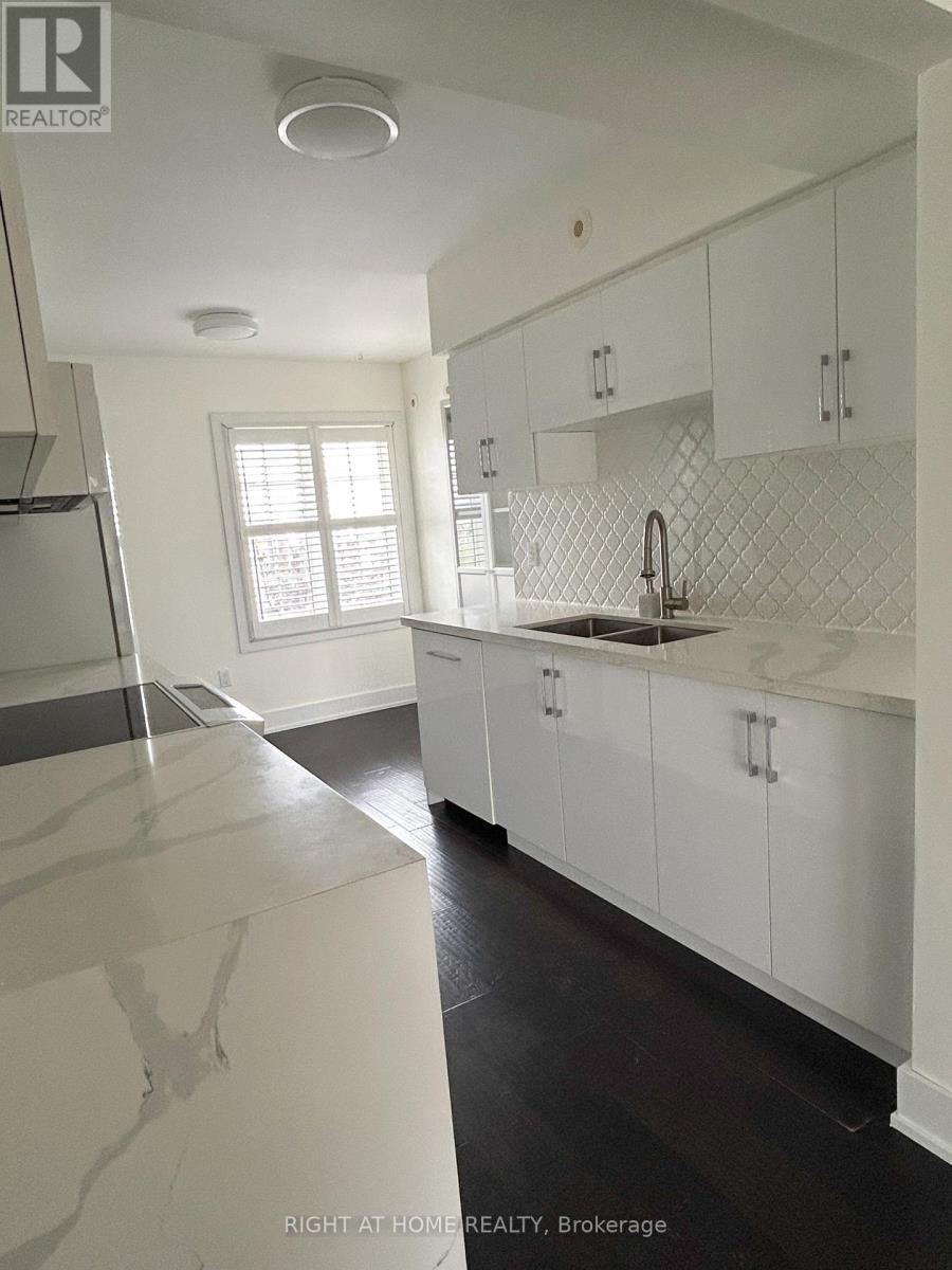 5 - 3032 Clayhill Road, Mississauga, Ontario  L5B 0B1 - Photo 4 - W12685036