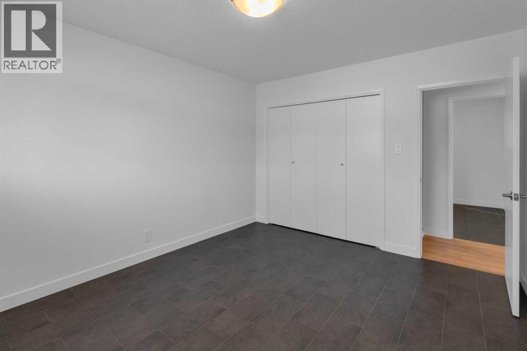 6312 Thorncliffe Drive Nw, Calgary, Alberta  T2K 3A7 - Photo 13 - A2278293